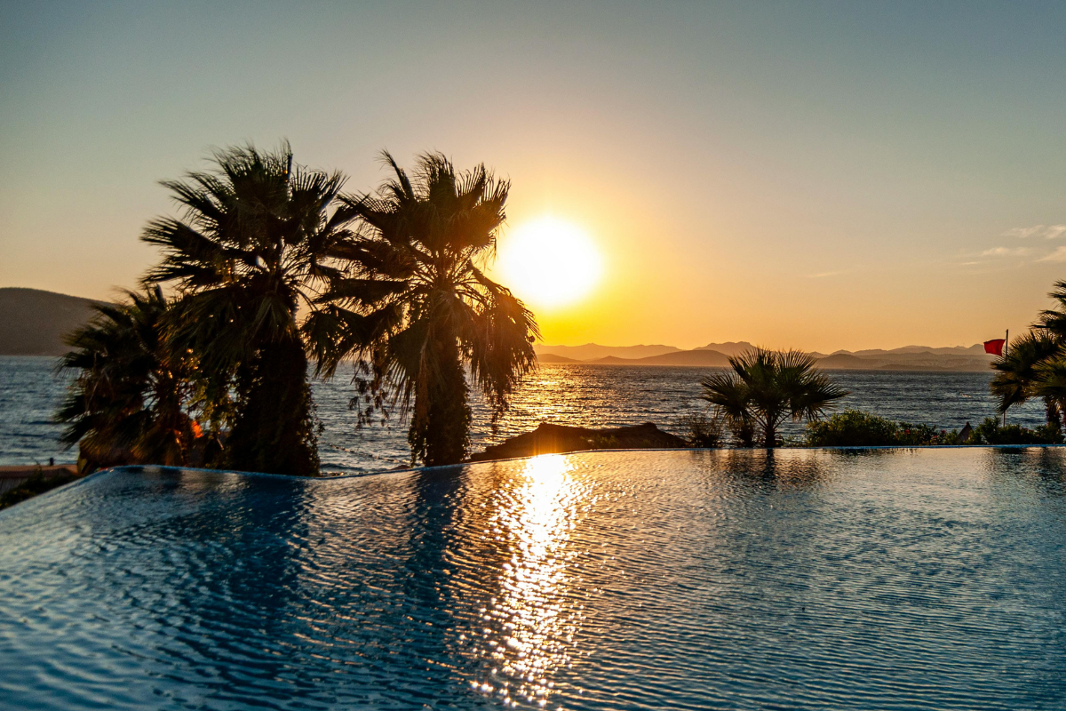 Why a Pool Turns Cloudy Midweek